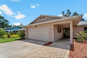 8429 Cypress Lake Cir, Sarasota, FL 34243 - Photo 1