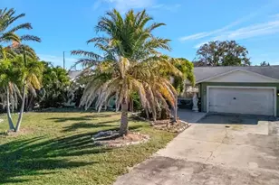 407 61st St NW, Bradenton, FL 34209 - Photo 1