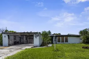 189 Cummins Ave NE, Port Charlotte, FL 33952 - Photo 1