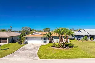 557 Briarwood Rd, Venice, FL 34293 - Photo 1