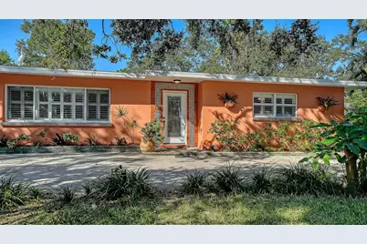 304 21st Street W, Bradenton, FL 34205 - Photo 1