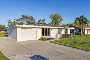 466 Sunnyside Dr, Venice, FL 34293 - Photo 1