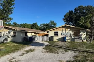 116 12th St W, Palmetto, FL 34221 - Photo 1