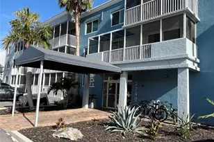 2740 Coconut Bay Ln, Sarasota, FL 34237 - Photo 1