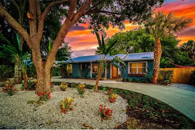 426 Eagles Nest Lane, Sarasota, FL 34243 - Photo 1