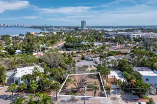 335 N Washington Dr, Sarasota, FL 34236 - Photo 1