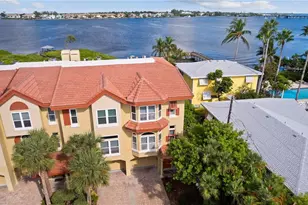 301 17th St N, Bradenton Beach, FL 34217 - Photo 1