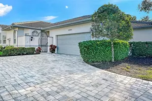 5701 Long Common Cir, Sarasota, FL 34235 - Photo 1