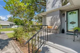 401 28th St W, Bradenton, FL 34205 - Photo 1