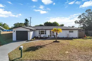 226 Parkview Dr, Venice, FL 34293 - Photo 1