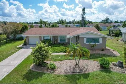 426 Canterbury Road, Venice, FL 34293 - Photo 1