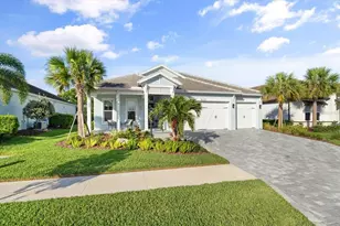 8281 Grande Shores Dr, Sarasota, FL 34240 - Photo 1