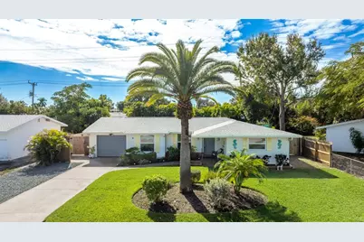 5603 1st Avenue Dr NW, Bradenton, FL 34209 - Photo 1