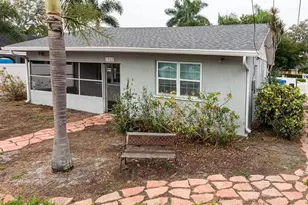 1502 13th St W, Bradenton, FL 34205 - Photo 1