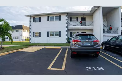 304 46th Avenue Terrace W #216, Bradenton, FL 34207 - Photo 1
