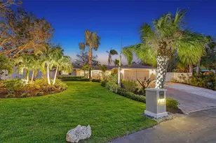 5165 Sandy Cove Ave, Siesta Key, FL 34242 - Photo 1