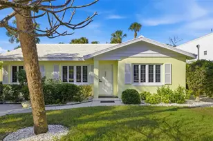 323 Madison Dr, Sarasota, FL 34236 - Photo 1