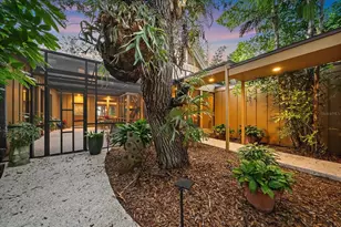 3348 Old Oak Dr, Sarasota, FL 34239 - Photo 1