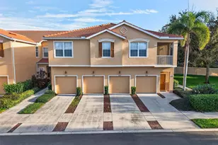 3685 Parkridge Cir, Sarasota, FL 34243 - Photo 1