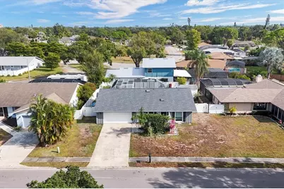 2105 39th Street W, Bradenton, FL 34205 - Photo 1