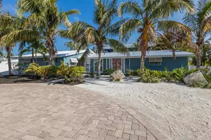 6201 Holmes Blvd, Holmes Beach, FL 34217 - Photo 1