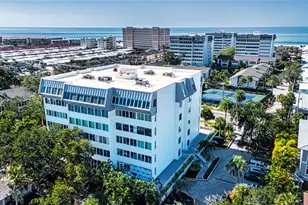 1200 E Peppertree Ln, Sarasota, FL 34242 - Photo 1