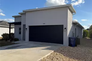 1906 Livingstone St, Sarasota, FL 34231 - Photo 1