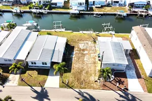 251 Aloha Dr, Palmetto, FL 34221 - Photo 1