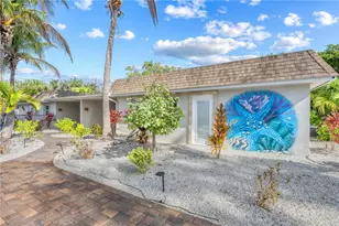 1123 Crescent St, Sarasota, FL 34242 - Photo 1