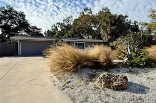 2126 Craft Ln, Sarasota, FL 34239 - Photo 1