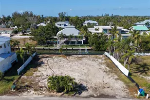 579 Bayview Dr, Longboat Key, FL 34228 - Photo 1