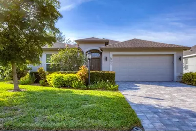 6722 W Country Club Lane, Sarasota, FL 34243 - Photo 1