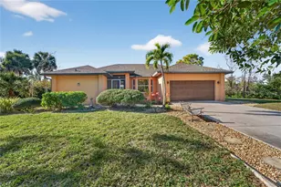 925 Gull Rd, Venice, FL 34293 - Photo 1