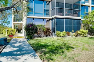 612 Bird Bay Dr S, Venice, FL 34285 - Photo 1