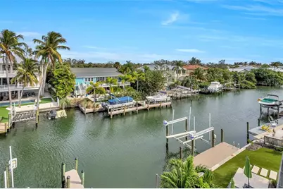 4881 Oxford Drive, Siesta Key, FL 34242 - Photo 1