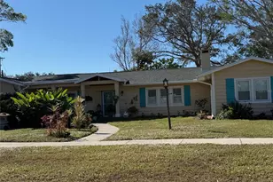 7402 Westmoreland Dr, Sarasota, FL 34243 - Photo 1