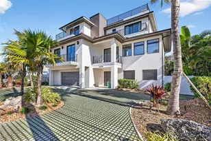 6605 Gulf Dr, Holmes Beach, FL 34217 - Photo 1