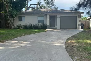 1015 61st Ave Dr E, Bradenton, FL 34203 - Photo 1