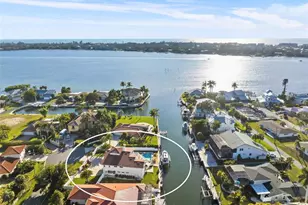 1725 Baywood Dr, Sarasota, FL 34231 - Photo 1