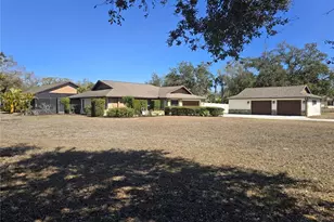1213 Lexington Dr, Venice, FL 34292 - Photo 1
