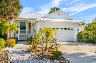 421 Island Cir, Sarasota, FL 34242 - Photo 1