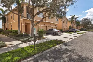 3774 Parkridge Cir, Sarasota, FL 34243 - Photo 1