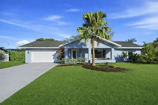 5385 Dominica Cir, Sarasota, FL 34233 - Photo 1