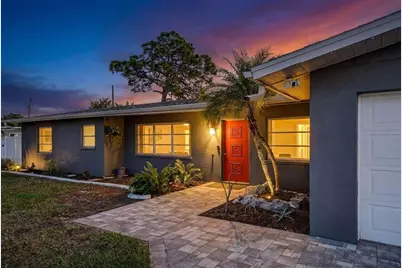 405 W Seminole Drive, Venice, FL 34293 - Photo 1