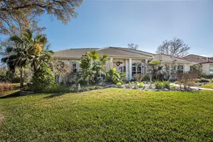 4586 Del Sol Blvd S, Sarasota, FL 34243 - Photo 1