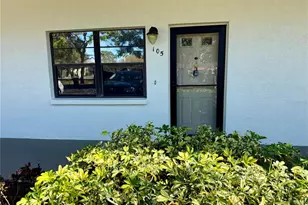 6070 80th St N, Saint Petersburg, FL 33709 - Photo 1