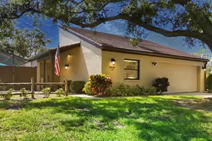 3919 Glen Oaks Manor Dr, Sarasota, FL 34232 - Photo 1