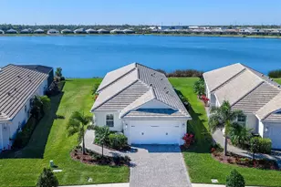 913 Crosswind Ave, Sarasota, FL 34240 - Photo 1