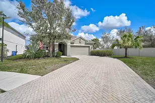 7431 Aguila Dr, Sarasota, FL 34240 - Photo 1