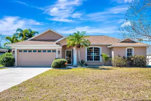 810 McArthur Ave, Sarasota, FL 34243 - Photo 1